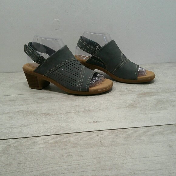 Clarks Collection Emily2 Mist Block Blue Grey Suede Nubuck Heel Sandals Size 7M - Picture 1 of 13